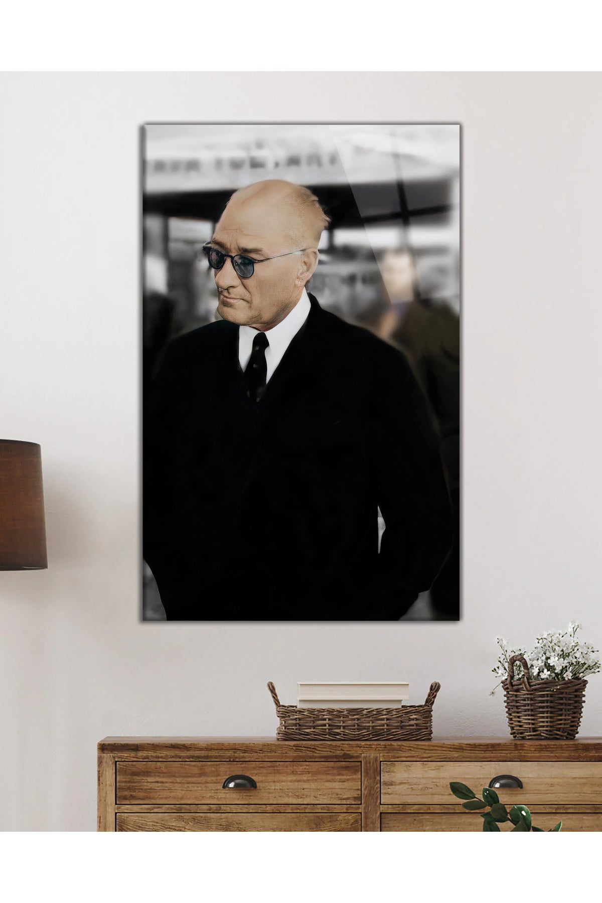 Takım Elbiseli Atatürk Portresi Cam Tablo, ATA Mustafa Kemal, Ev Ofis Okul Duvar Dekoru Temperli Cam