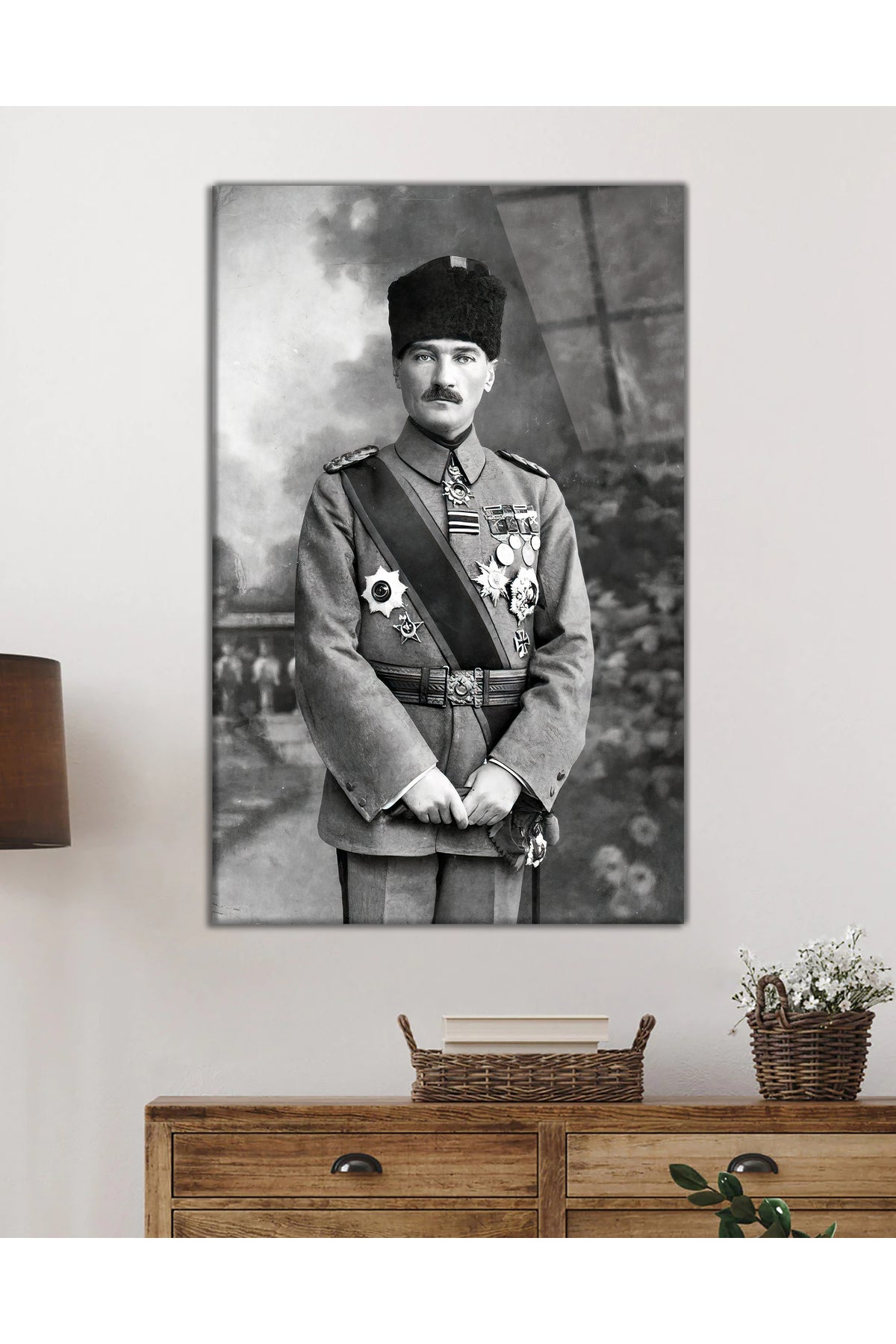 Üniformalı Atatürk Portresi Cam Tablo, ATA Mustafa Kemal, Ev Ofis Okul Duvar Dekoru, Temperli Cam