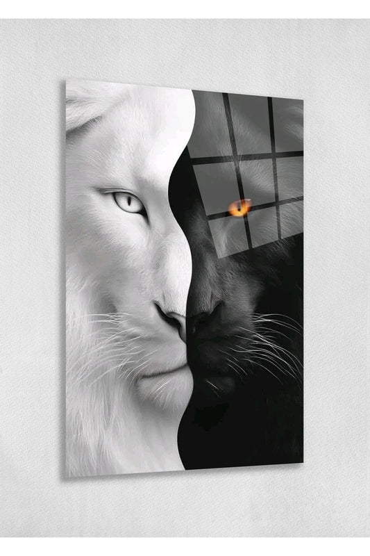 Gece ve Gündüzün Asaleti: Aslan Silüetli Cam Tablo – Modern Hediye Seçeneği