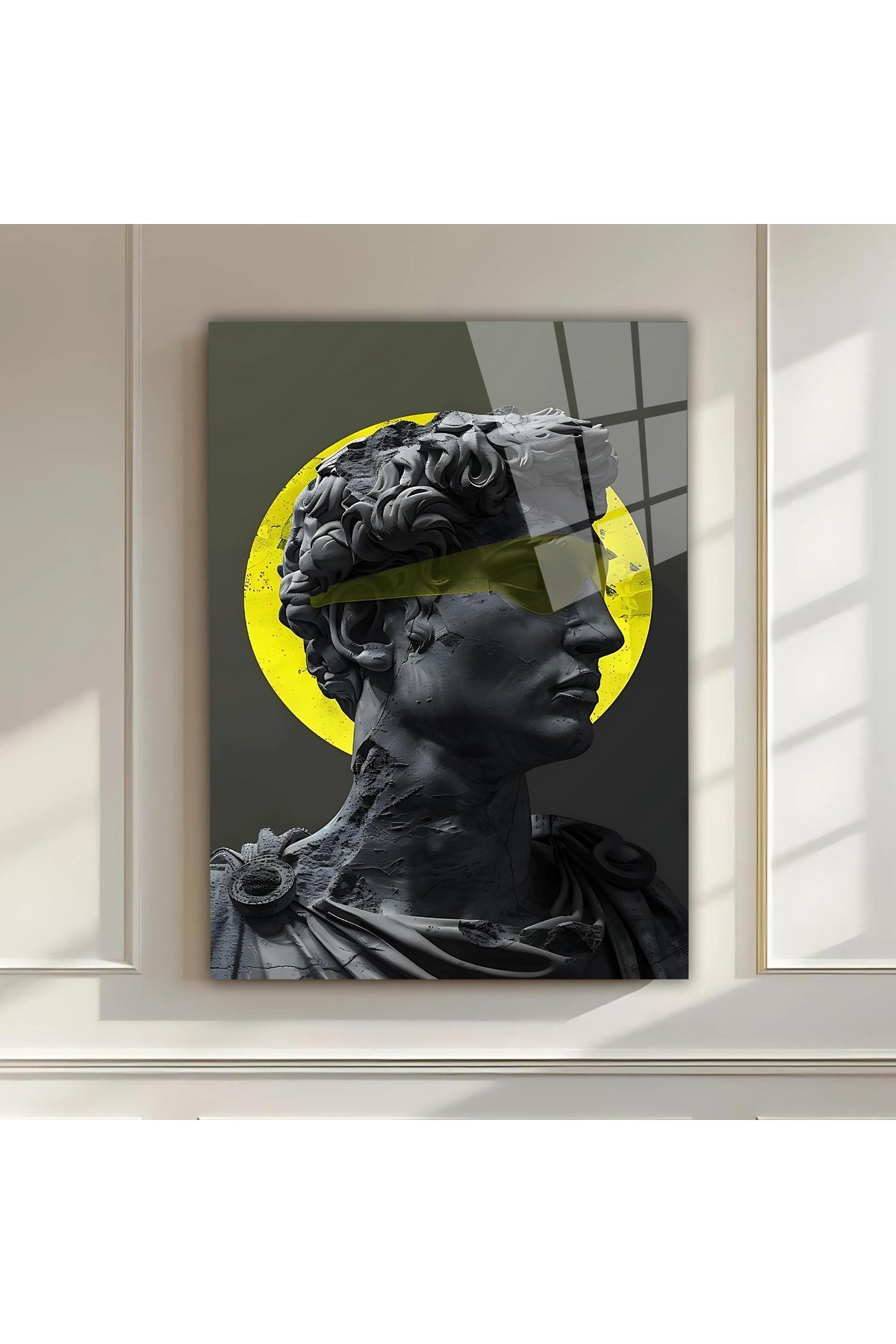 Modern Heykel Cam Tablo – Sarı Halo ve Futuristik Tasarım