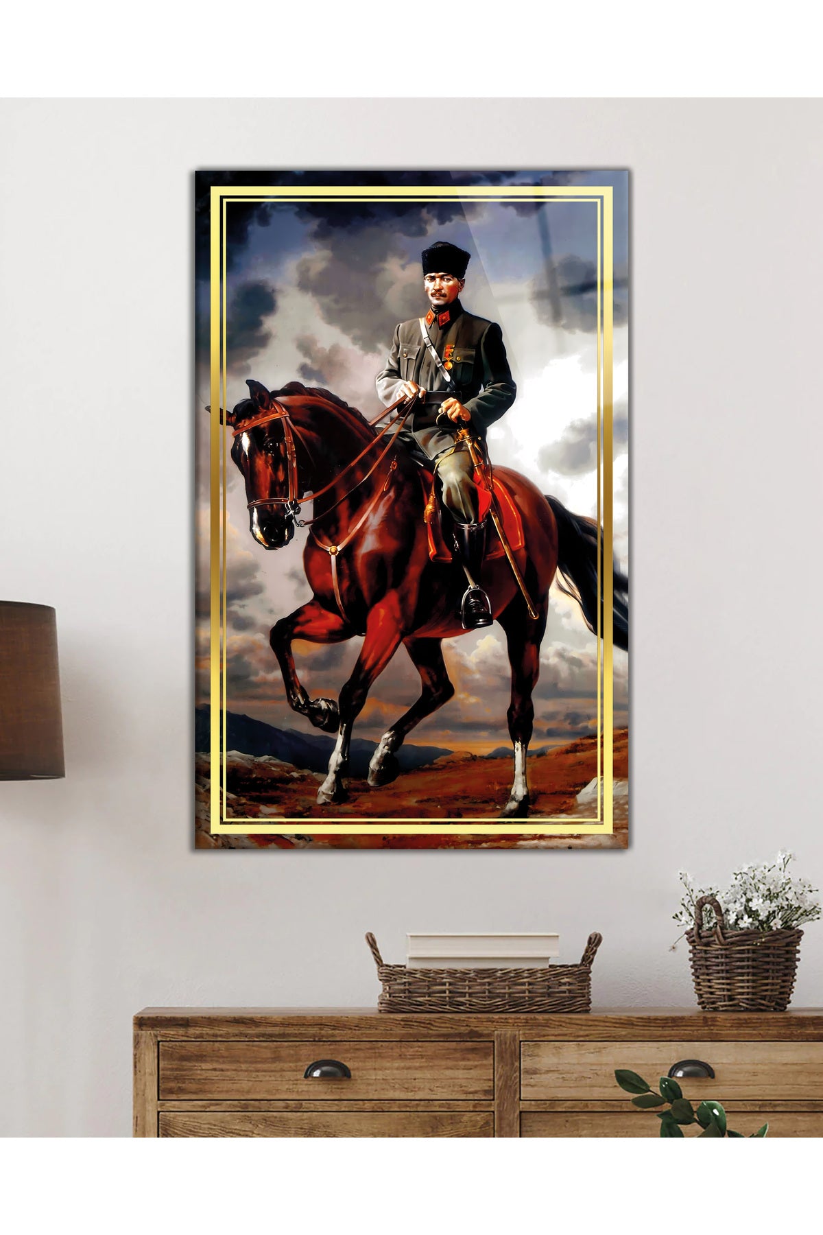 Gold Şeritli At Üzerinde Atatürk Portresi Cam Tablo, ATA, Mustafa Kemal, Ev Ofis Okul Duvar Dekoru