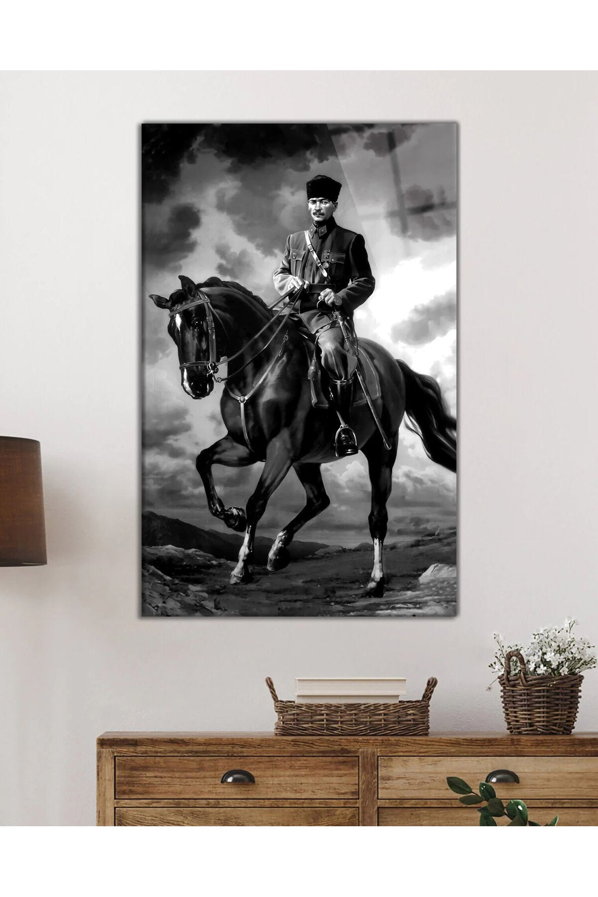 Mustafa Kemal Atatürk Portresi Cam Tablo, At Üzerinde Siyah ve Beyaz, Ev Ofis Okul Duvar Dekoru