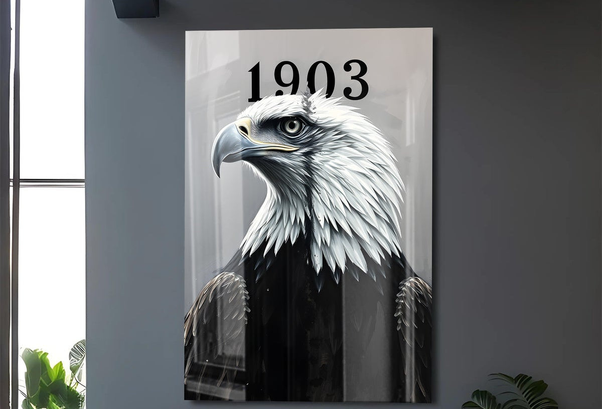 1903 Kartal Figürü Cam Tablo – Siyah Beyaz Taraftar Temalı Modern Premium HD Dekoratif Duvar Sanatı