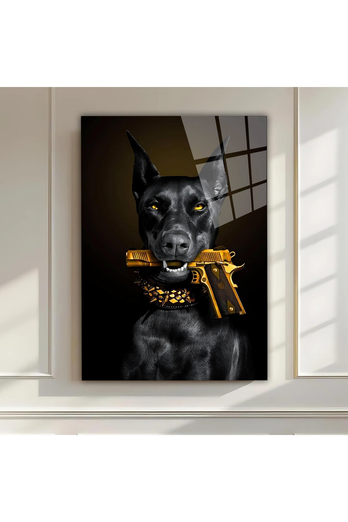 Sert Tarz Cam Tablo – Doberman ve Altın Tabanca Premium Görünüm