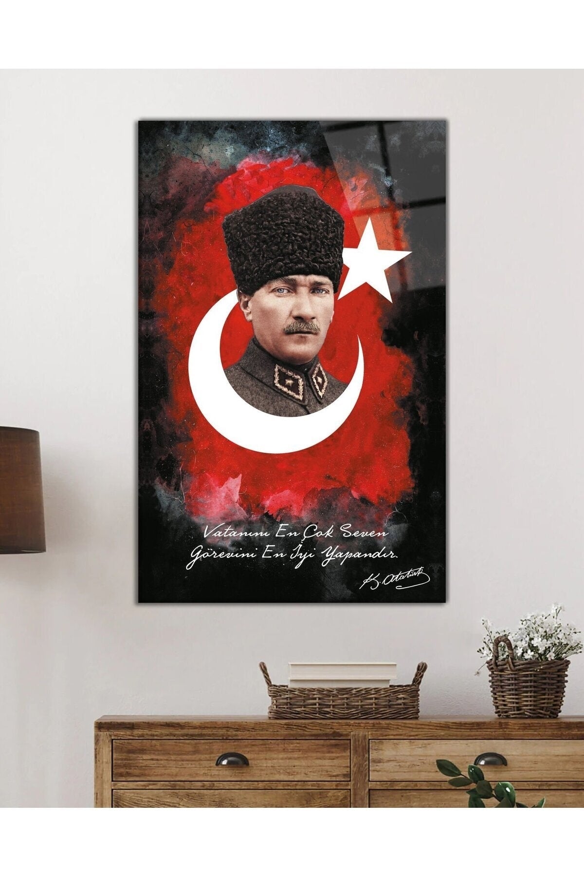 Mustafa Kemal Atatürk Türk Bayrağı Cam Tablo, Vatanını En Çok Seven Görevini En İyi Yapandır, Dekor